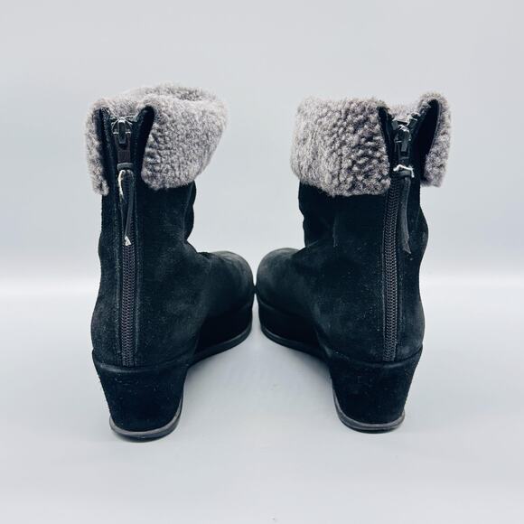 Stuart Weitzman Boots Womens 8.5 Black Suede Faux Shearling Wedge Ankle Zip - Picture 5 of 10